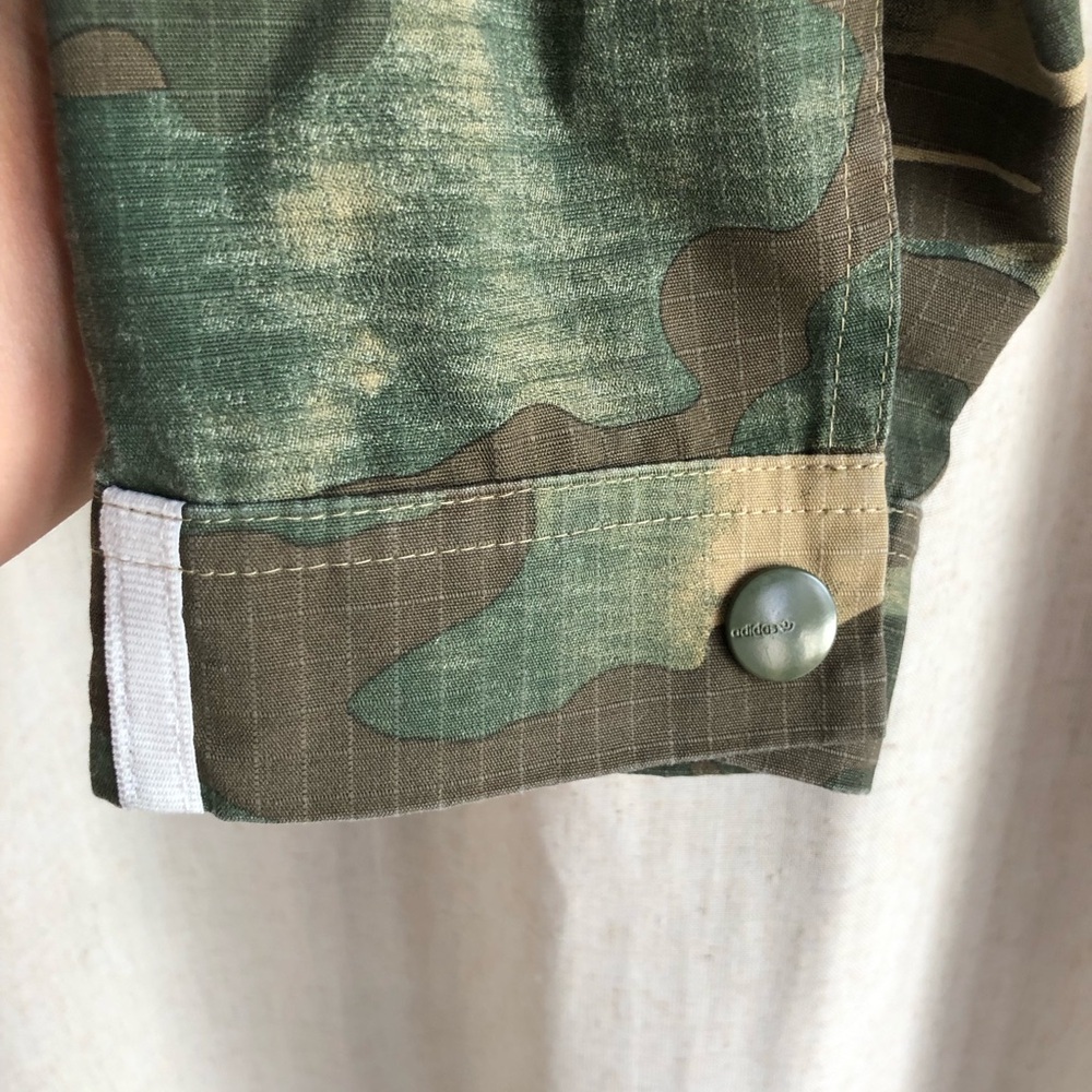 adidas Originals Women's Camouflage Zip Cropped Jacket - Picture 5 of 10